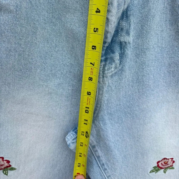 Desigual Womens Embroidered Flower Cropped Denim Jeans Light Blue Size 44 - Picture 5 of 16